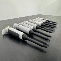 Thermo Fisher F1-ClipTip Single Channel Manual Pipette, 20-200 uL image 1